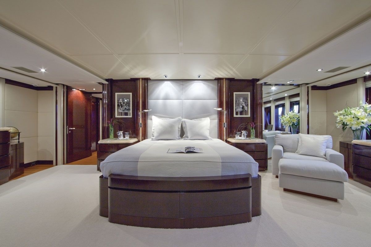 Yacht PRINCESS TOO, Feadship | CHARTERWORLD Luxury Superyacht Charters